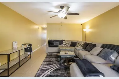 3869 Island Way, Saint Petersburg, FL 33705 - Photo 7