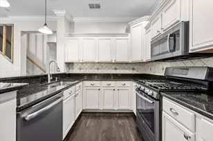 14517 Cotswolds Dr, Tampa, FL 33626 - Photo 13