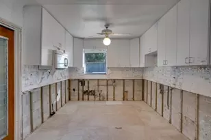 7800 4th Ave S, Saint Petersburg, FL 33707 - Photo 27