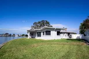 7800 4th Ave S, Saint Petersburg, FL 33707 - Photo 7