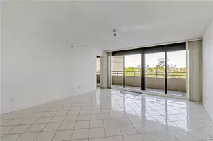 5940 Pelican Bay Plaza S, Gulfport, FL 33707 - Photo 11