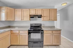 7515 17th Ln N, Saint Petersburg, FL 33702 - Photo 9