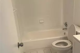 7604 La Mesita Ct, Tampa, FL 33615 - Photo 17