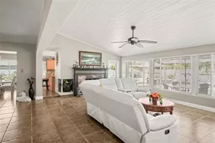 55 Valencia Dr, Dunedin, FL 34698 - Photo 23