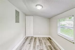 5320 Cherry Ave, Seffner, FL 33584 - Photo 13