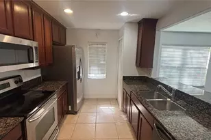 10920 Brickside Ct, Riverview, FL 33579 - Photo 5