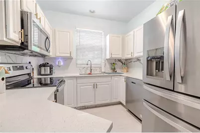 12245 Country White Circle, Tampa, FL 33635 - Photo 9