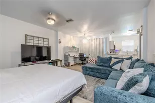 12245 Country White Cir, Tampa, FL 33635 - Photo 5