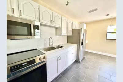 151 148th Avenue E #1, Madeira Beach, FL 33708 - Photo 9