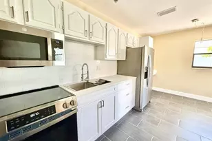 151 148th Ave E, Madeira Beach, FL 33708 - Photo 9