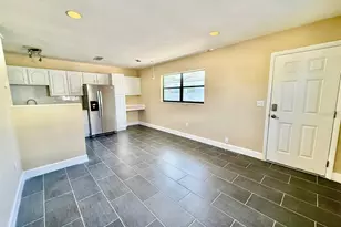 151 148th Ave E, Madeira Beach, FL 33708 - Photo 5