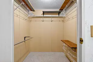 8046 Highpoint Blvd, Brooksville, FL 34613 - Photo 17