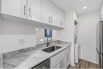 332 Moorings Cove Drive #2E, Tarpon Springs, FL 34689 - Photo 11