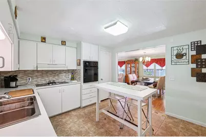 68 Thatch Palm St E, Largo, FL 33770 - Photo 5