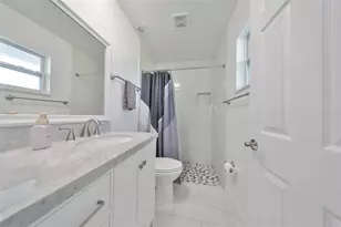 611 Fox Hills Dr, Sun City Center, FL 33573 - Photo 23
