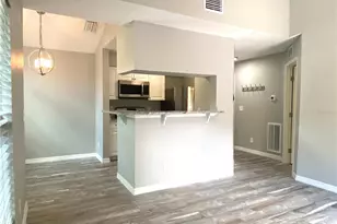 8642 Mallard Reserve Dr, Tampa, FL 33614 - Photo 7