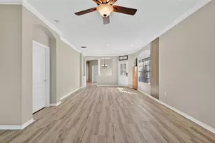 5717 Heronpark Pl, Lithia, FL 33547 - Photo 9