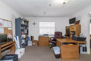 17515 Lakeshore Rd, Lutz, FL 33558 - Photo 15