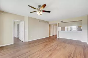1200 Country Club Dr, Largo, FL 33771 - Photo 11