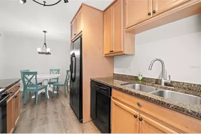 3267 39th Street S #B, Saint Petersburg, FL 33711 - Photo 7
