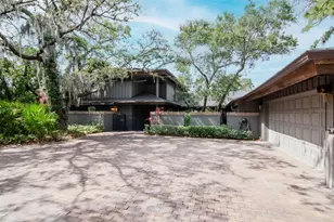 1296 Weybridge Ln, Dunedin, FL 34698 - Photo 3