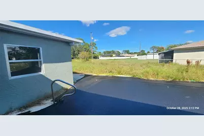 320 Plumosa Avenue, Lehigh Acres, FL 33936 - Photo 23