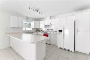 3017 W Dewey St, Tampa, FL 33607 - Photo 13