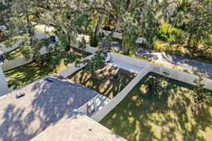 10945 Trailing Vine Dr, Tampa, FL 33610 - Photo 37