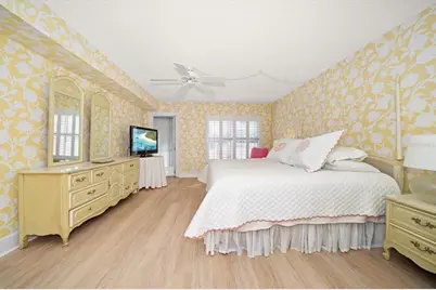 131 Bluff View Drive #104, Belleair Bluffs, FL 33770 - Photo 21