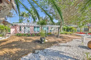 2158 Blossom Way S, Saint Petersburg, FL 33712 - Photo 51