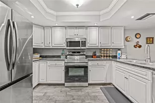 14001 Gulf Blvd, Madeira Beach, FL 33708 - Photo 9