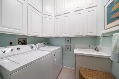 1648 Sand Key Estates Court, Clearwater Beach, FL 33767 - Photo 17