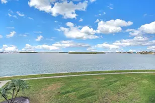 1 Key Capri, Treasure Island, FL 33706 - Photo 5