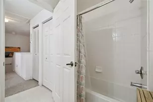 4017 Venetian Bay Dr, Kissimmee, FL 34741 - Photo 27