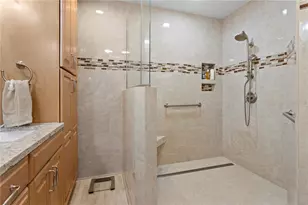 350 2nd St N, Saint Petersburg, FL 33701 - Photo 25
