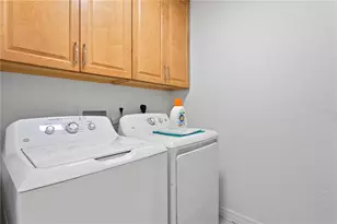 350 2nd St N, Saint Petersburg, FL 33701 - Photo 25