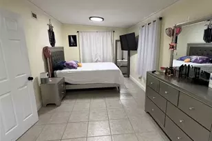 7409 N Tampania Ave, Tampa, FL 33614 - Photo 9