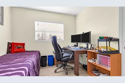7063 S Shore Drive S, Saint Petersburg, FL 33707 - Photo 25