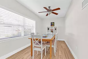 7063 S Shore Dr S, Saint Petersburg, FL 33707 - Photo 15