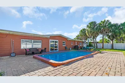7063 S Shore Drive S, Saint Petersburg, FL 33707 - Photo 41