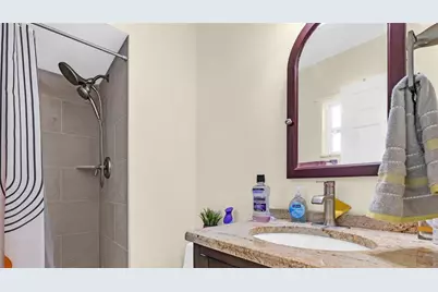 7063 S Shore Drive S, Saint Petersburg, FL 33707 - Photo 35