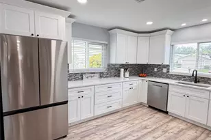 12269 70th St, Largo, FL 33773 - Photo 13