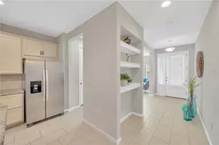 2608 Valley Sunset Ln, Valrico, FL 33594 - Photo 13