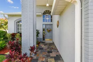 1119 Fox Chapel Dr, Lutz, FL 33549 - Photo 5