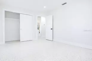 272 79th Ave NE, Saint Petersburg, FL 33702 - Photo 35