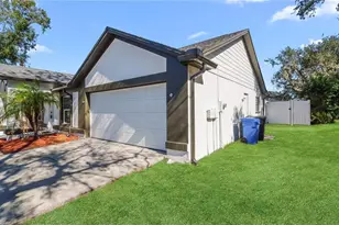 10426 Deepbrook Dr, Riverview, FL 33569 - Photo 3