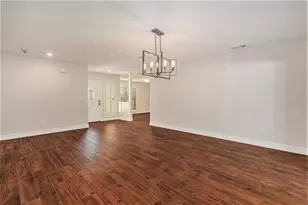 505 Cullen Ct, Lutz, FL 33548 - Photo 9