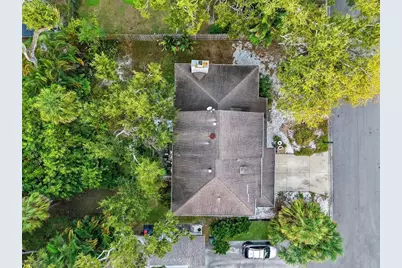 810 Hammockwood Court, Sarasota, FL 34232 - Photo 31