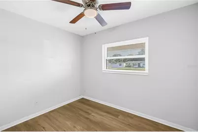 6888 20th Street N, Saint Petersburg, FL 33702 - Photo 17