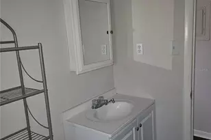 5309 Oakwood Ct, Tampa, FL 33610 - Photo 9